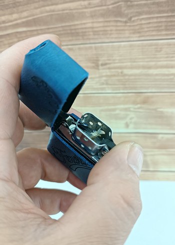 Fenerbahçe Hakiki deri kişiye özel benzinli çakmak - Görsel 5