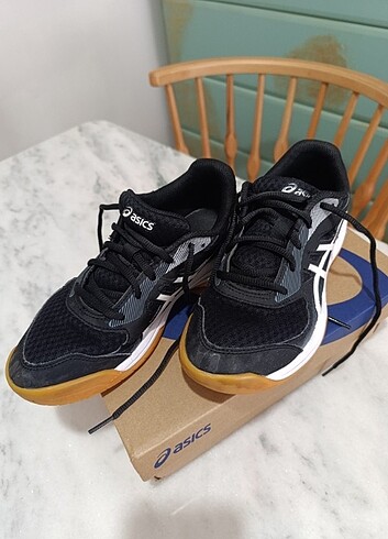 Asics voleybol ayakkabisi