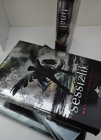  Beden Hush hush (fısıltı) serisi