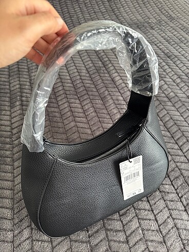 Beden siyah Renk Mango kısa askılı omuz çantası