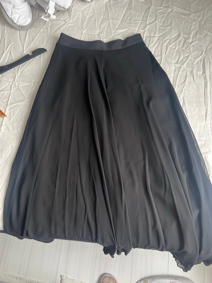 Siyah Kadın Fırfırlı Uzun Kollu Bluz ve etek takım - Görsel 3