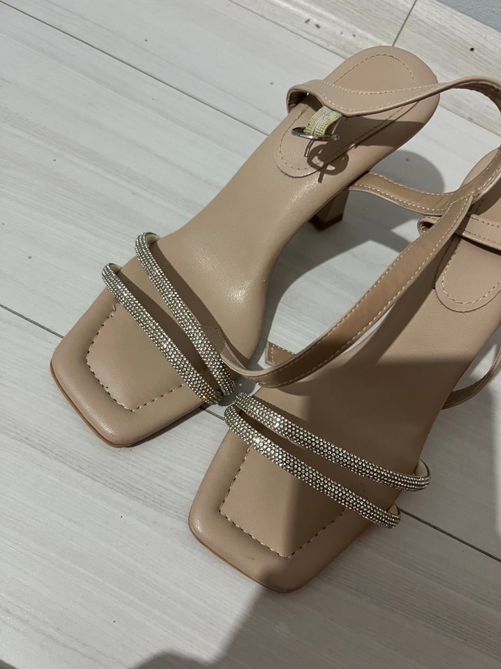 Bej Stiletto Topuklu Kemerli Kadın Abiye Ayakkabı - Görsel 4