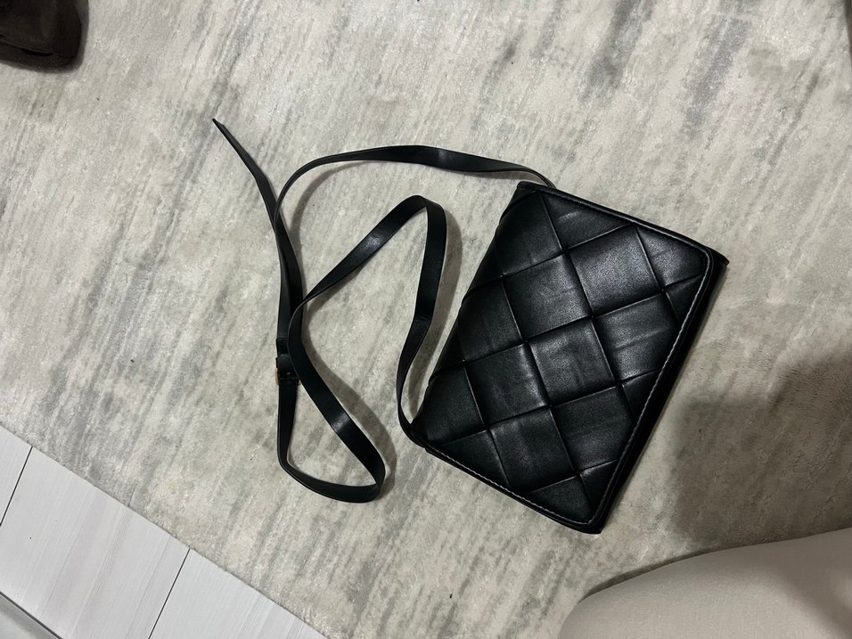 Siyah Deri Kareli Kadın Çanta - Görsel 2