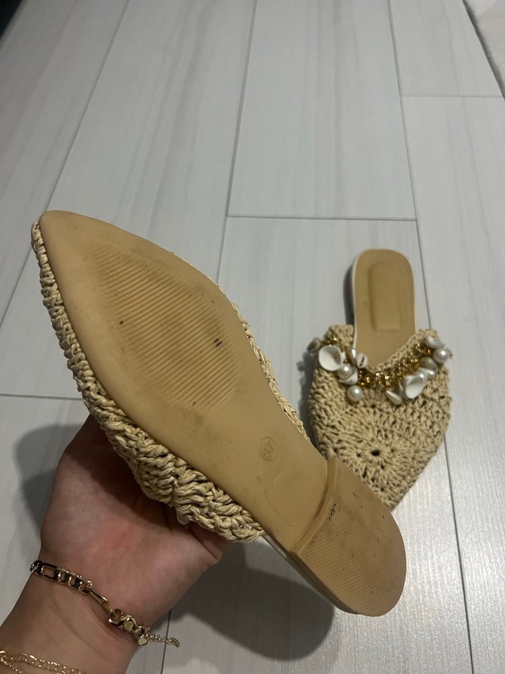Boncuklu Bej Örgü Kadın Terlik - Görsel 3