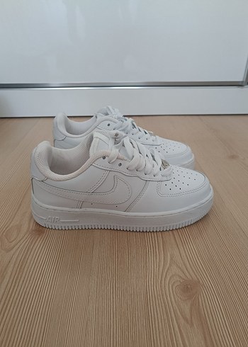 37 Beden Nike Air Force Beyaz Spor Ayakkabı