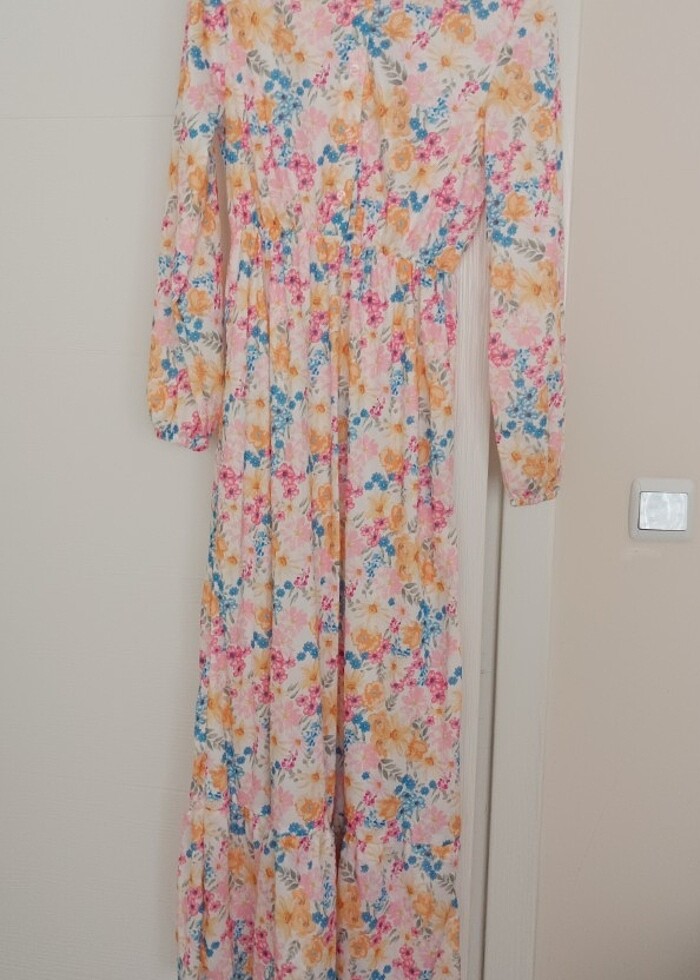 Çicekli cıvıl cıvıl elbise - Görsel 2