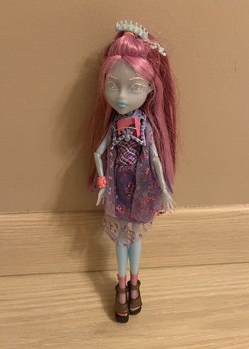 MONSTER HIGH BEBEK
