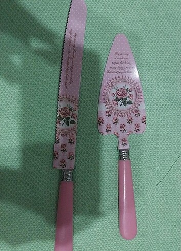 Pasta bıçağı ve spatulasi