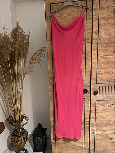 Zara Zara viral pembe fuşya çapraz askılı saten elbise