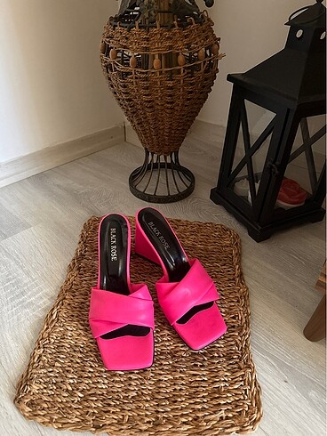 Neon pembe blok topuk terlik