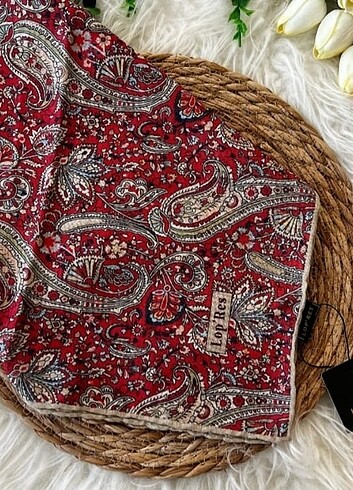 Soft eşarp