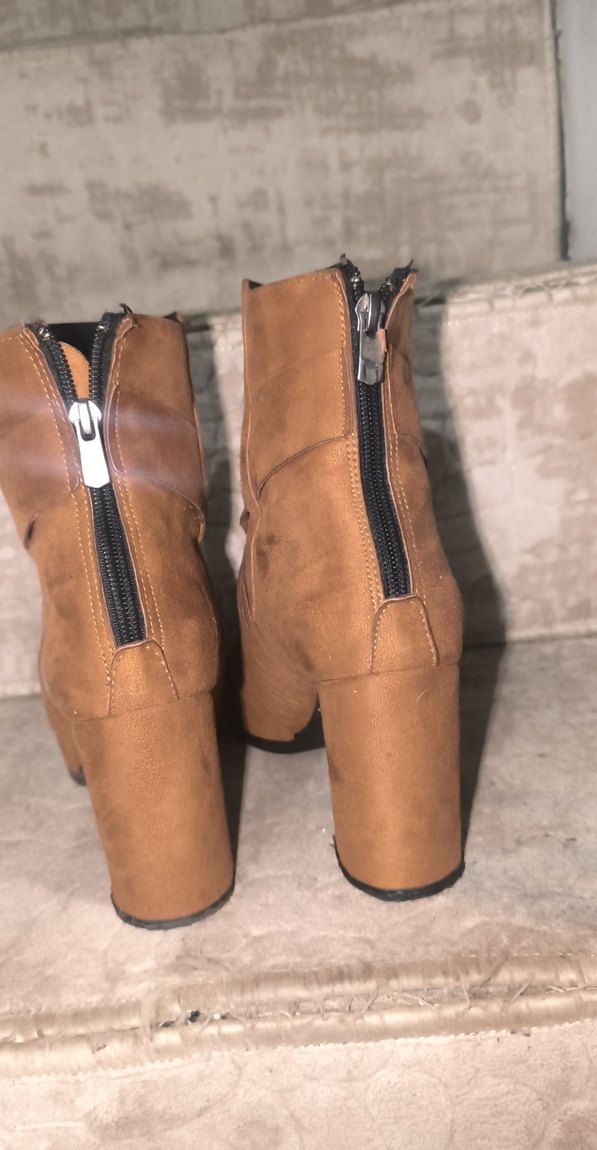 Kahverengi Süet Tokalı Kadın Bot - Görsel 3