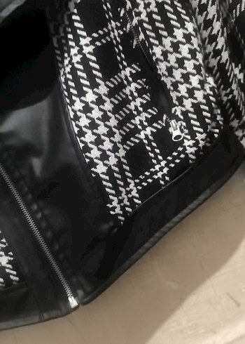 Kadın Siyah Desenli Midi Ceket - Görsel 3