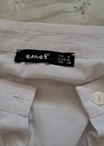 Düğmeli Beyaz Keten Kadın Gömlek - Görsel 3