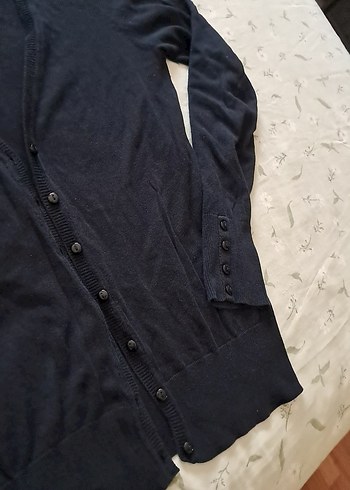 V Yakalı Düğmeli Kadın Hırka - Görsel 2