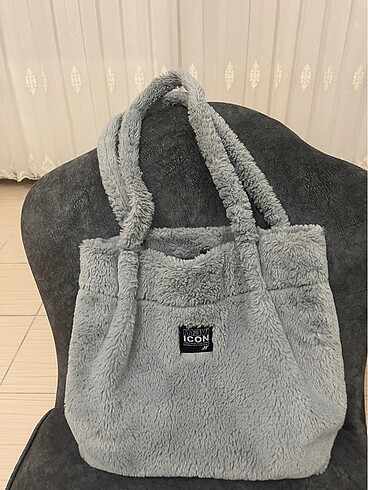 Gri peluş çanta