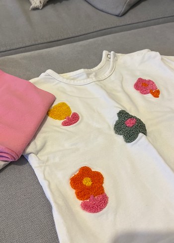 Beyaz Çiçek Baskılı Uzun Kollu Bebek Kız Takımı - Görsel 3