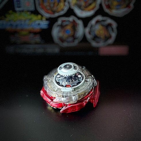  Infinity Achilles Beyblade