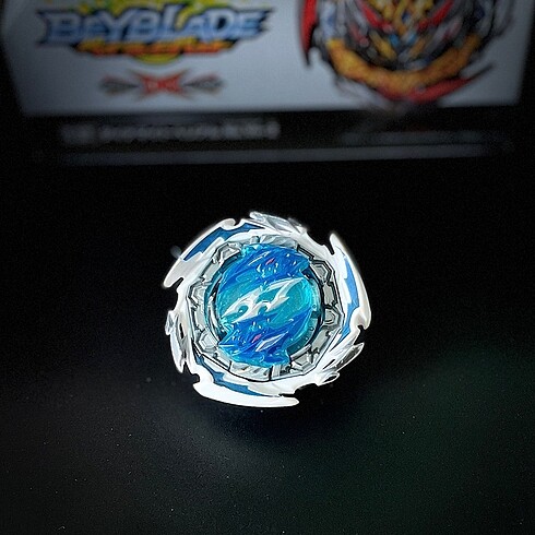 Dynamite Ragnaruk Beyblade