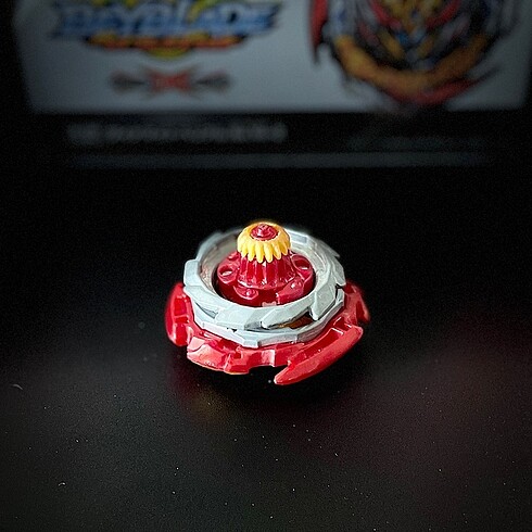  Dynamite Belial Beyblade