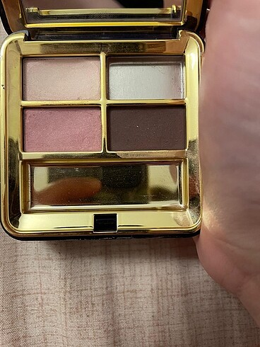 Estee lauder far