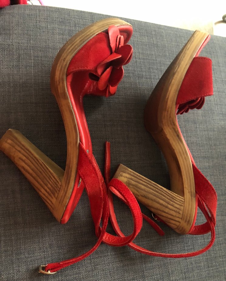 Kırmızı Çiçekli Platform Topuklu Sandalet - Görsel 5