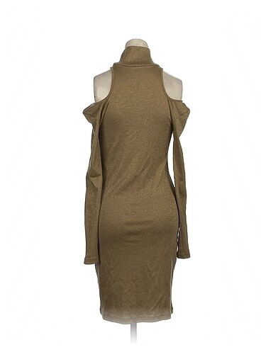 l Beden PreLoved Kısa Elbise %70 İndirimli.