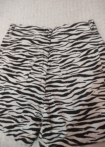 40 Beden Zara zebra şort 