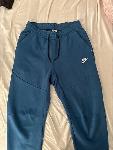 nike erkek tech