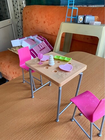  Beden Barbie yemek seti