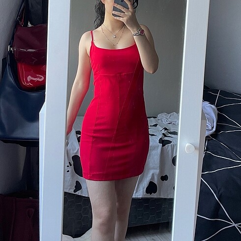 kısa kırmızı elbise