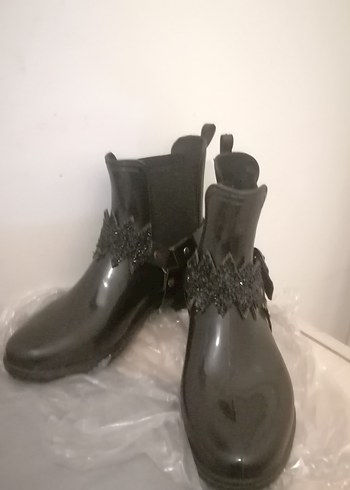 Siyah Rugan Goth Yüksek Topuklu Tokalı Bot - Görsel 2