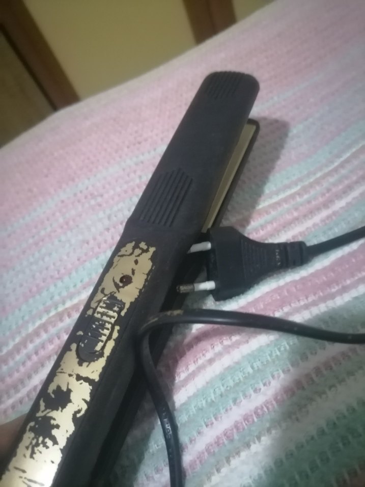 Siyah Saç Düzleştirici - Görsel 3