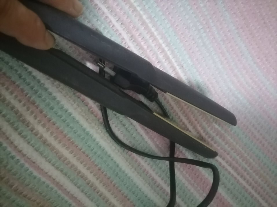 Siyah Saç Düzleştirici - Görsel 4