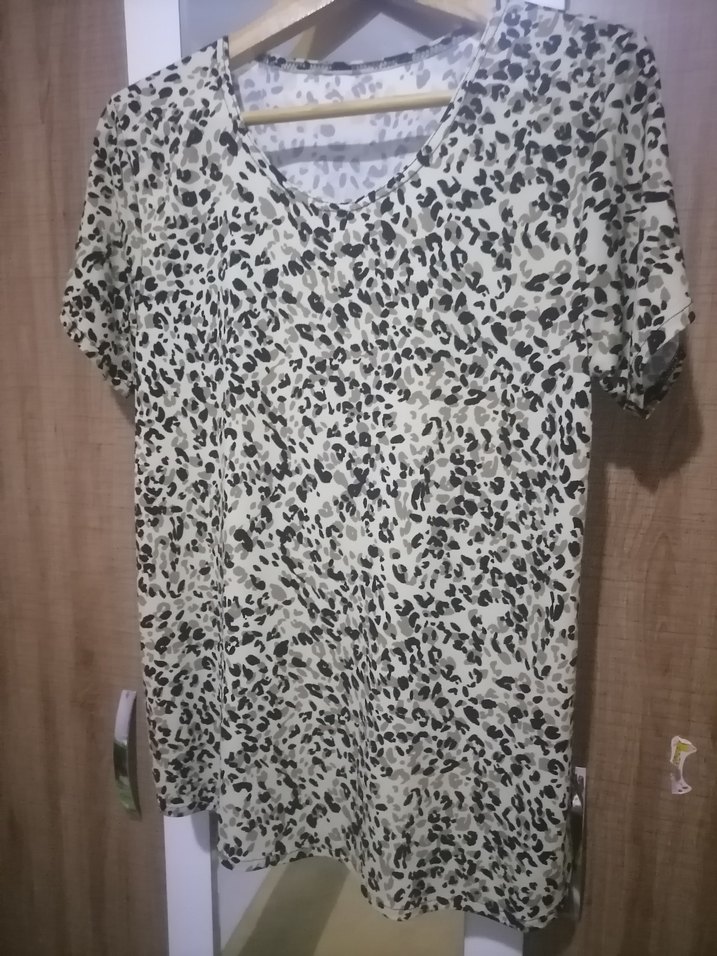 Leopar Desenli V Yaka Kadın Bluz - Görsel 2