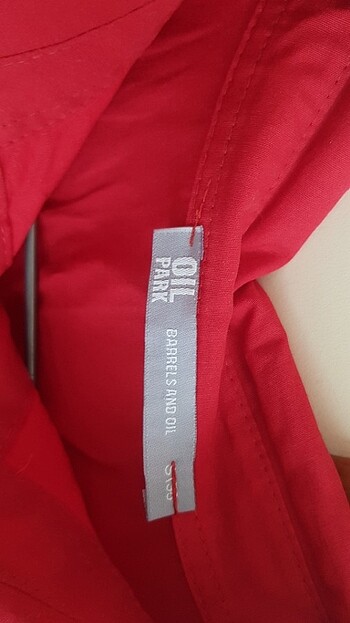 38 Beden kırmızı Renk Kirmizi gömlek 