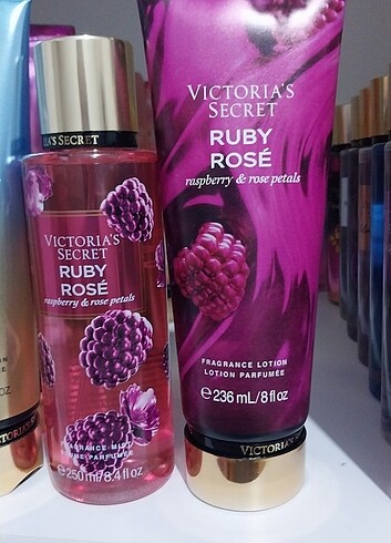 VİCTORİA'S SECTER RUBY ROSE VÜCUT SPREYİ VE LOSYONU 