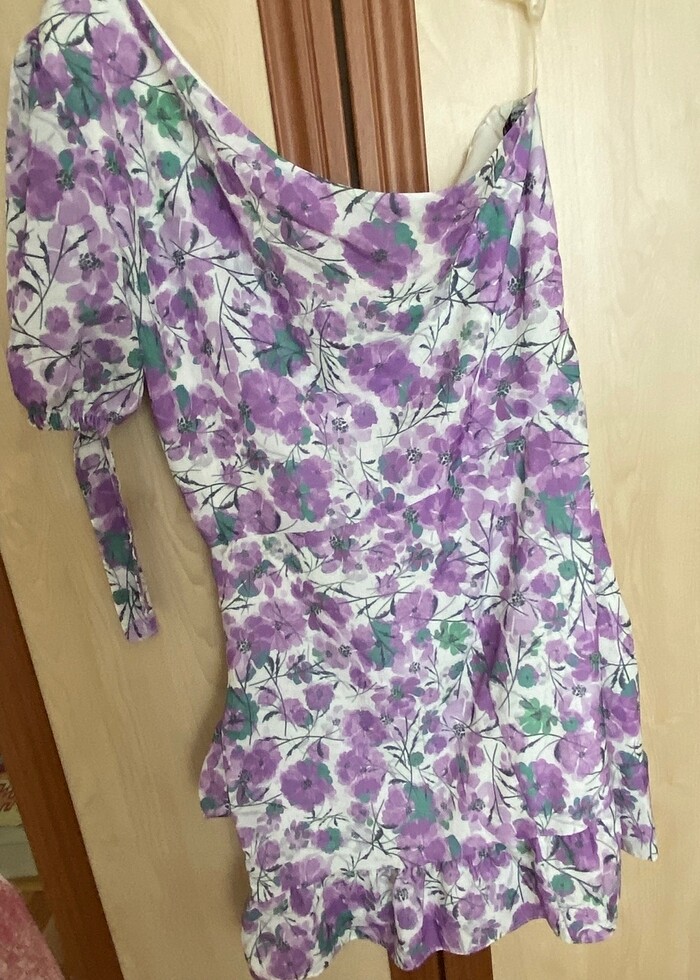 çiçekli tek kol yazlık elbise - Görsel 2