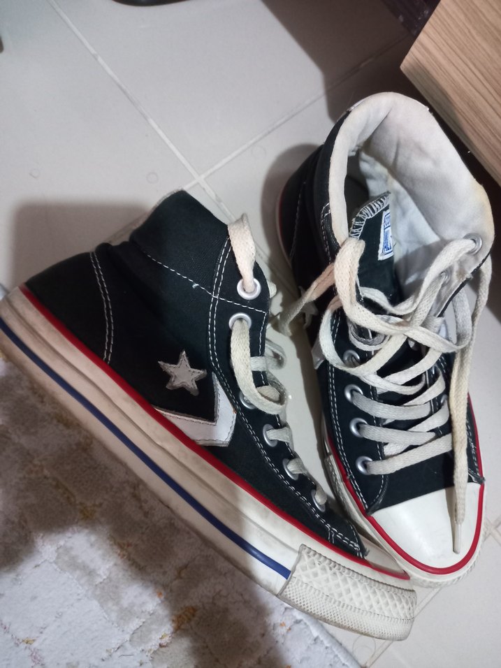 Siyah bilekli converse spor ayakkabı - Görsel 2