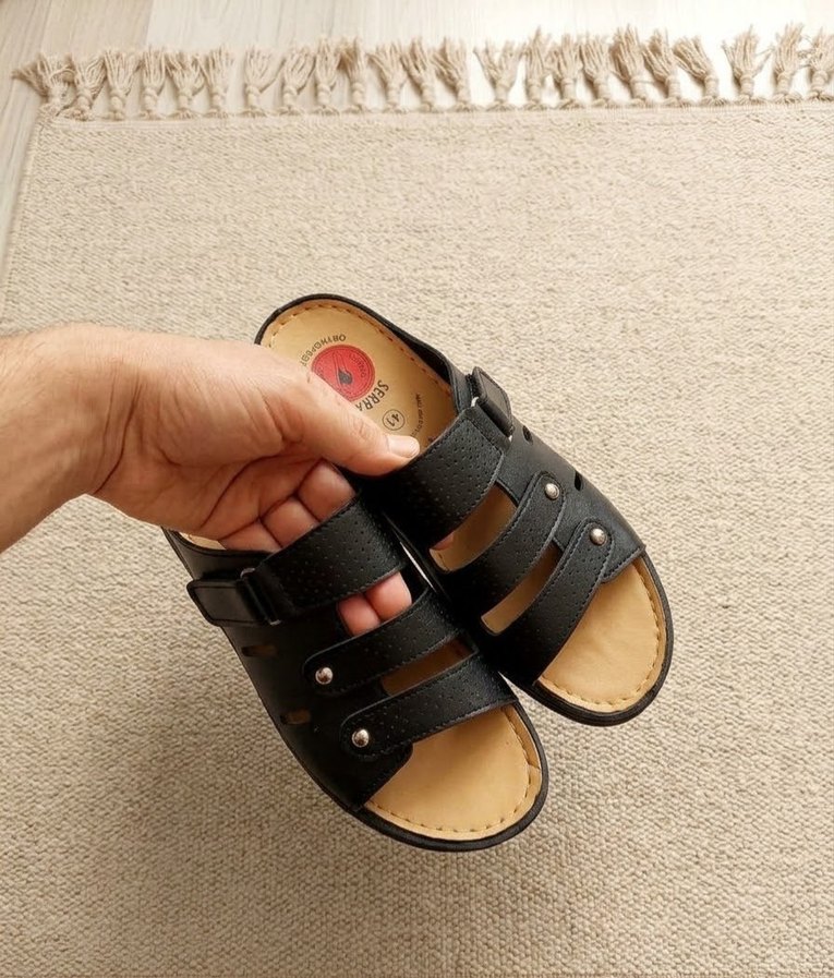Siyah Bantlı Ortopedik Terlik — görsel 2/4