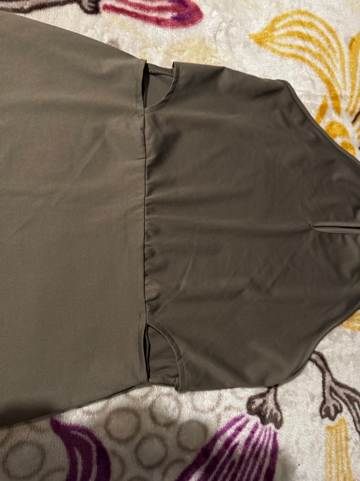 Yeşil elbise - Görsel 3