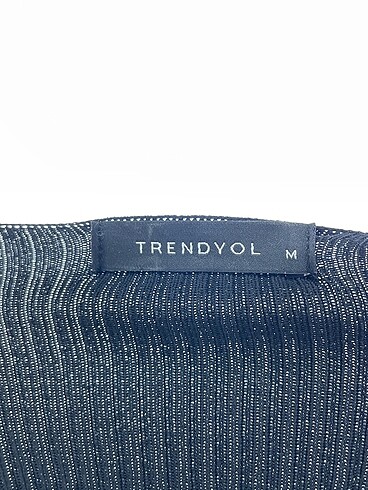m Beden siyah Renk Trendyol & Milla Bluz %70 İndirimli.