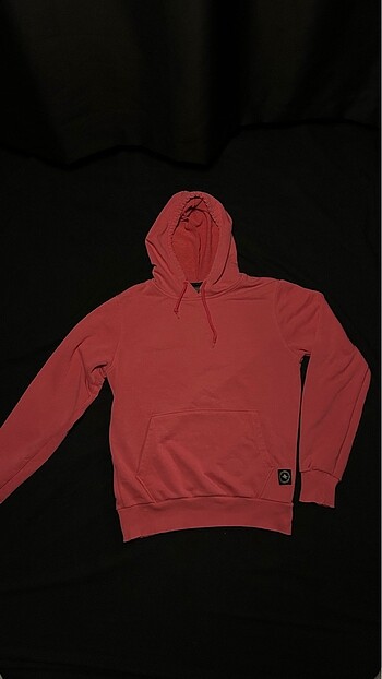 KAPÜŞONLU SWEATSHIRT