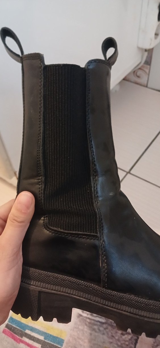 Siyah Deri Gotik Kadın Botu - Görsel 2