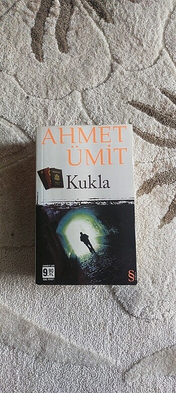 Ahmet Ümit kukla
