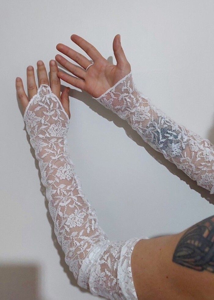 Beyaz Çiçekli Dantel Kolluk Eldiven  - Görsel 3
