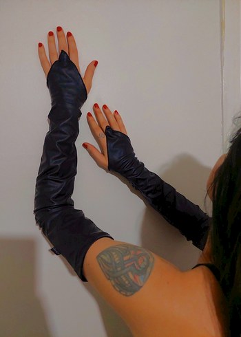 Siyah Deri Gotik Kadın Eldivenleri - Görsel 3