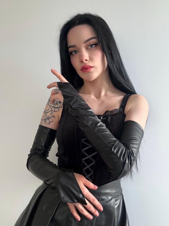 Siyah Deri Gotik Kadın Eldivenleri - Görsel 4