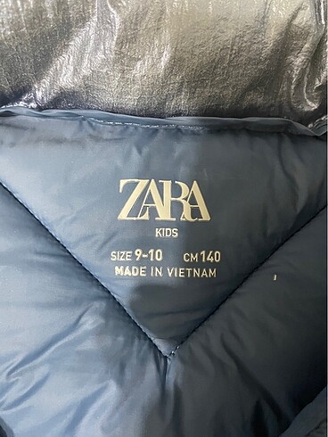 9 Yaş Beden Zara 9/10 yaş yelek