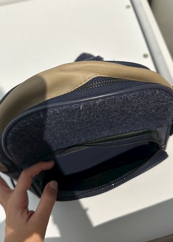 Kadın Koyu Mavi Süet Sırt Çantası - Görsel 3